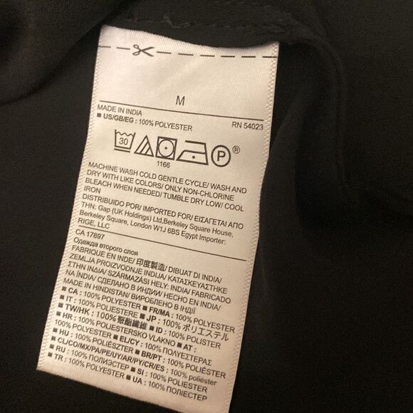 Banana Republic Black sleeveless blouse with lace front detail - Picture 6 of 6